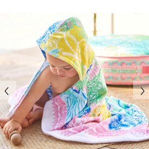 Lilly Pulitzer Cheek to Cheek Baby Beach Hooded Towel